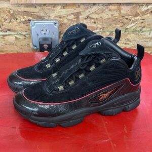 Reebok Iverson Shoes (size 10.5)